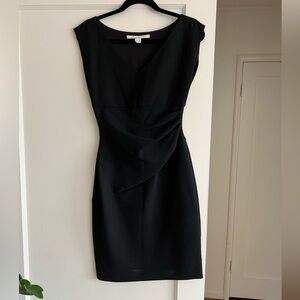 Diane Von Furstenberg. Sleeveless ruched dress.